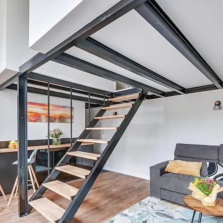 Vakantiehuis Brp Center, Eight-bedroom Luxury *